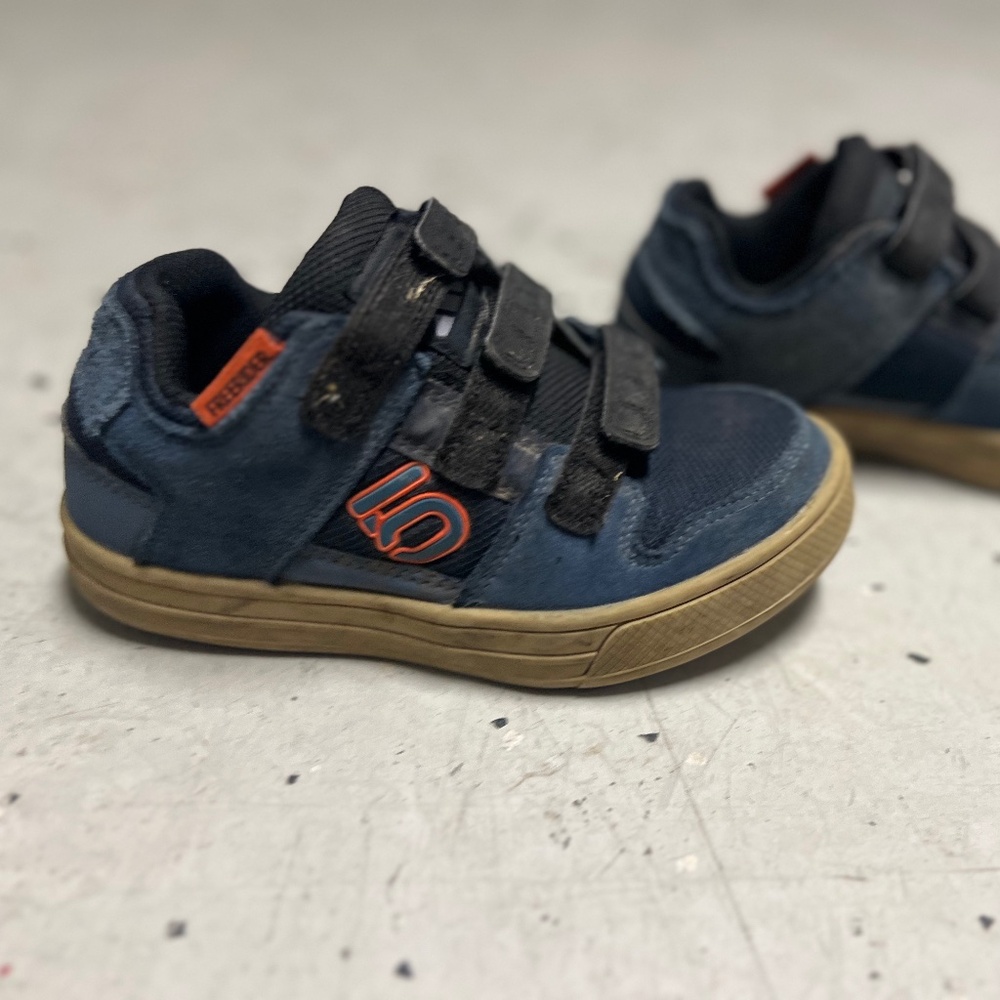 sz 13k Adidas Five Ten Freerider VCS Cycling Shoe - Kids